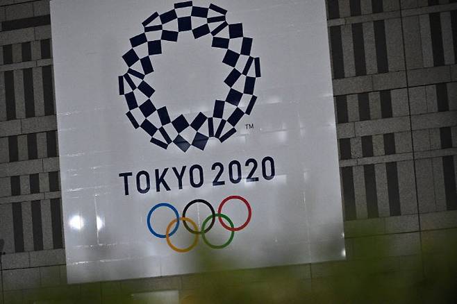 도쿄올림픽 개최권을 반납해야 한다는 주장이 일본 언론에서 나와 눈길을 끌고 있다. 사진=AFPBBNews