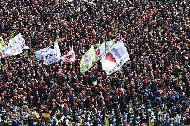 지난해 5월 1일 노동절을 맞아 서울 중구 시청광장에서 열린 민주노총 주최 2019 세계 노동절 대회. 이한호 기자