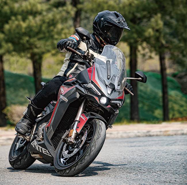 차체 길이가 2m이지만, 큼직하게 보이는 디자인 덕분에 훨씬 덩치가 커 보인다. 사진 양현용