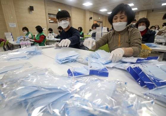 울산시가 지난 3월 시민에게 배부한 덴탈마스크. 사진 뉴스1