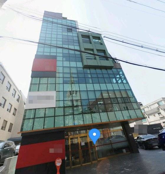 B씨가 자신이 운영하는 ○○○엔터테인먼트 주소로 지목한 빌딩. 그러나 현재 찾아가 보면 사무실을 찾을 수 없다. 카카오맵