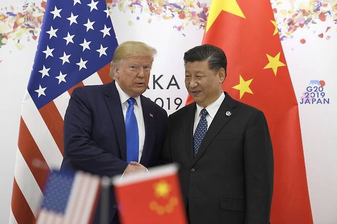 도널드 트럼프(왼쪽) 미국 대통령과 시진핑 중국 국가주석. 한겨레 자료사진