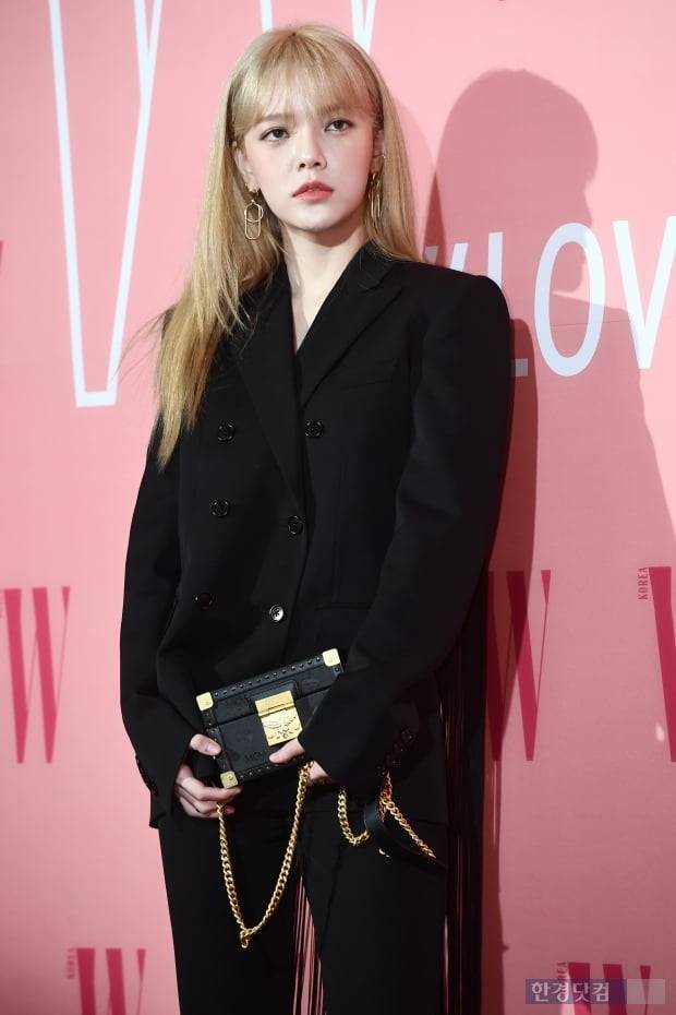 권민아 저격을 받아 AOA 탈퇴, 활동 중단을 선언한 지민/사진=한경 DB