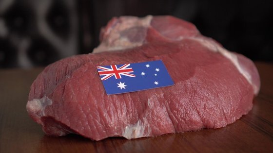 지난 5월 중국이 일부 호주산 소고기 수입을 금지하며 '경제 보복'을 시작했다. ⓒ셔터스톡