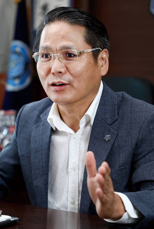 7월27일 오후 서울 강남구의 한 사무실에서 유우종 한국민간조사중앙회 회장이 시사저널과 인터뷰를 하고 있다. ⓒ시사저널 박정훈