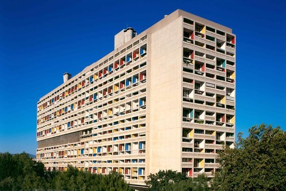 프랑스 마르세유에 있는 위니테다비타시옹. 최초의 현대식 아파트로 세계문화유산에 선정됐다. [르 코르뷔지에 재단 홈페이지]