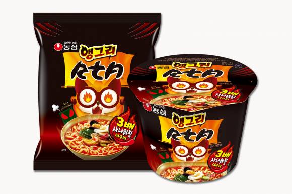 '너구리'를 뒤집어서 'RtA'로 읽는다는 내용이 온라인에서 퍼지자 농심은 실제로 '앵그리 RtA' 제품을 출시했다. ⓒ농심