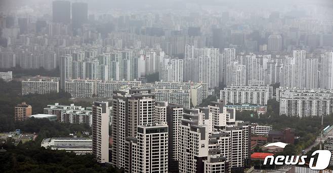 사진은 30일 서울 강남구 아파트 단지의 모습. 2020.8.30/뉴스1 © News1 황기선 기자