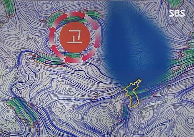 시베리아의 키 큰 고기압이 한기 끌어내리는 역할 (사진=SBS 8뉴스 中)