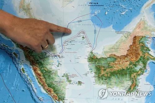 중국, 남중국해 협력하자더니…인도네시아 "中해경선 영해 침범" [로이터 자료사진=연합뉴스]