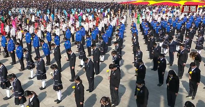 지난달 30일 중국 베이징 톈안먼 광장에서 열린 열사기념일 행사 [CCTV 캡처. 재판매 및 DB 금지]