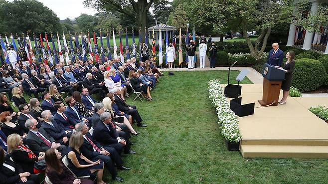 미국 백악관 로즈가든에서 열린 에이미 코니 배럿 연방대법관 후보자 지명식 (사진=게티이미지코리아)