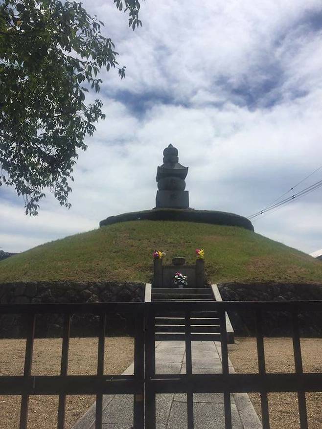 기자가 2016년 방문한 교토 '귀무덤'의 모습.