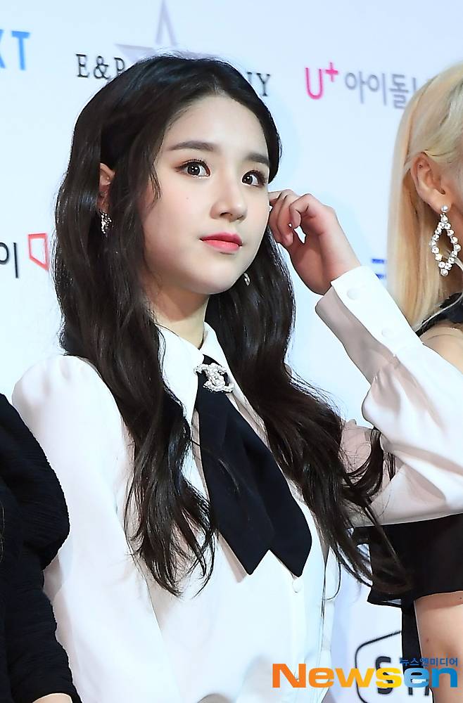 러블리, 청순 다 하는 미모