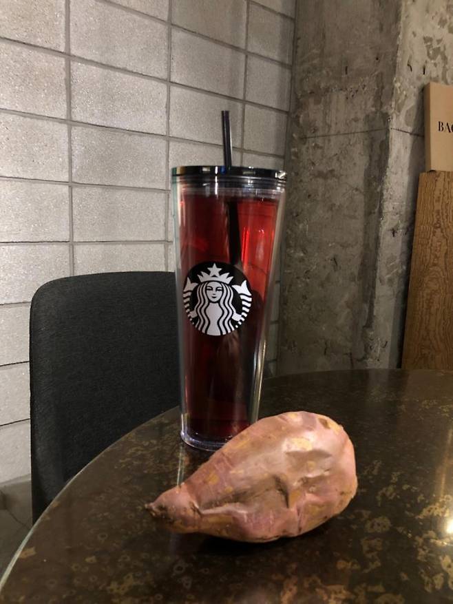 2일차 간식 (고구마 & 히비스커스티)