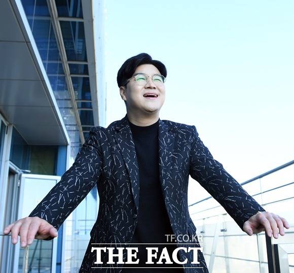 인사만 잘해도 이미 절반은 성공. 박구윤은 "인기는 거품이나 마찬가지여서 자만하는 순간 금방 외면받을 수 있다"면서 "관심을 받을 때 더 겸손한 자세를 잃지 않아야 한다"고 말했다. /임영무 기자