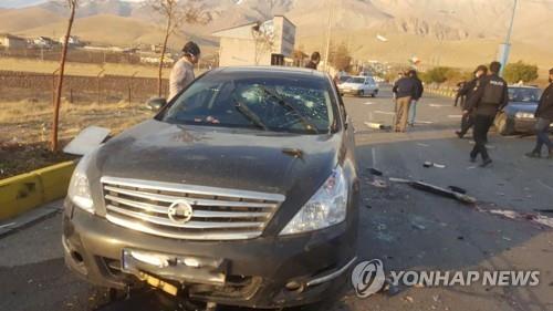 27일 테헤란 부근에서 테러를 당한 이란 핵과학자 모센 파크리자데가 탄 차량 [로이터=연합뉴스자료사진. 재판매 및 DB 금지]