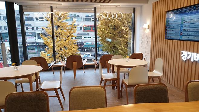 지난달 18일 서울 사당역 인근 '경기버스라운지'의 내부 모습 /조유진 기자
