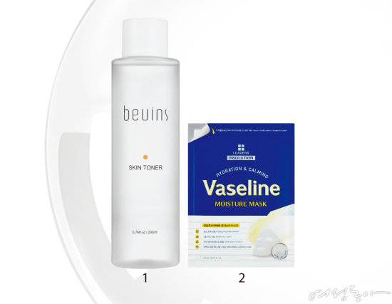 1 뷰인스 스킨 토너 200ml 1만5천원. 2 리더스 인솔루션 바세린 모이스처 마스크 1매 3천원.