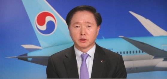 우기홍 대한항공 사장이 지난 2일 온라인 기자간담회에서 발언하고 있다. 이날 우 사장은 대한항공이 아시아나항공 인수 이후 인위적 구조조정이 없다는 점을 재강조했다. 연합뉴스