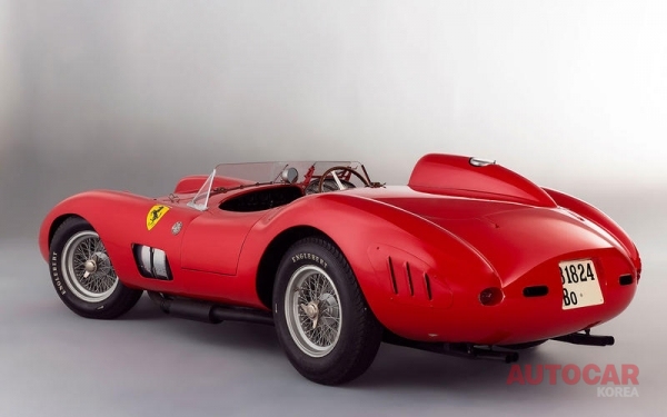 1957 Ferrari 335S Sold by Artcurial for $35,711,359 (약 392억3964만 원)