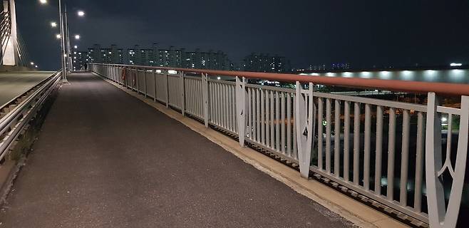 교량 난간 높이가 낮았던 과거 시천교의 모습(포스코에너지 제공). © 뉴스1