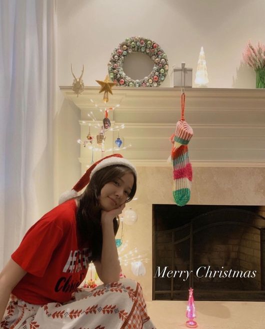 Actor Son Tae-young has revealed Christmas routines he spends with his family.Son Tae-young posted several photos on his Instagram on the 25th with an article entitled 2020.12.25 # MaryChristmas.In the photo, there are trees and socks decorated in front of Fireplace, Son Tae-young posing with Santa hat in front of Reese, and two children dressed in Santa costume in front of the tree and praying for their wishes.The warm Christmas routine spent with family adds to the warmth.Meanwhile, Son Tae-young married actor Kwon Sang-woo in 2008 and has one male and one female.Son Tae-young Instagram