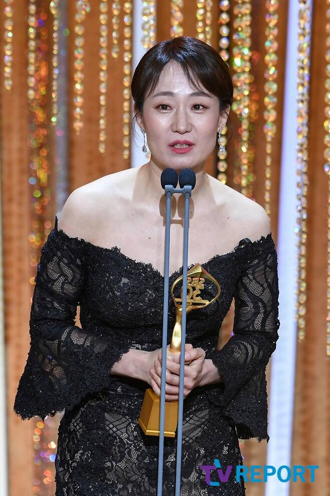 Actor Golden Harvest with 2020 SBS Acting Grand Prize held on the afternoon of the 31stIm winning the team category for supporting actor.On the other hand, 2020 SBS Acting Grand Prize, which was hosted by comedian Shin Dong-yeop and actor Kim Yoo-jungIs decorated to commemorate the 30th anniversary of its founding, from the legendary drama of the past to works that have provided pleasure to various genres this year.