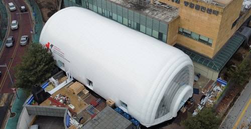 KAIST가 개발해 원자력의학원에 시범 운영 중인 이동형 음압병동.