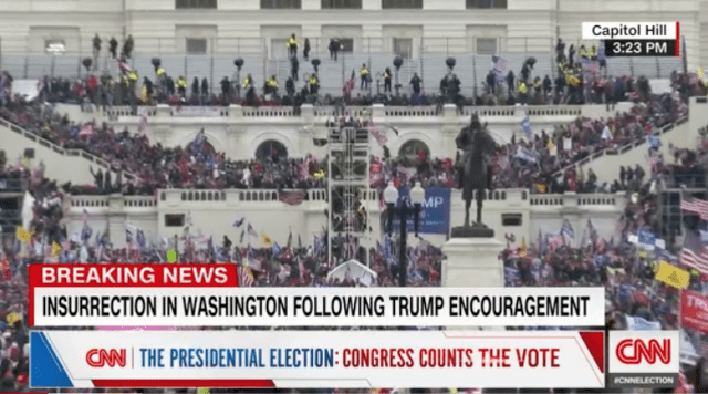 도널드 트럼프 대통령 지지자들이 미국 의회앞에서 난동을 벌이고 있다. (사진=CNN 방송 캡처)