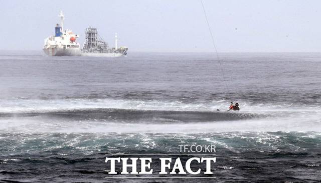 함동참모본부는 "8일 오후 10시께 해군함정(고속함) 승조원 1명이 백령도 남방에서 실종됐다"고 9일 밝혔다. 사진은 기사 내용과 관계 없음. /더팩트DB
