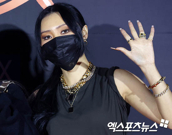 9th day afternoon MAMAMOO Hwasa attended the photo wall ceremony of the 35th Golden Disk Awards with Curaprox music category, which was held in KINTEX, Goyang City, Gyeonggi Province.