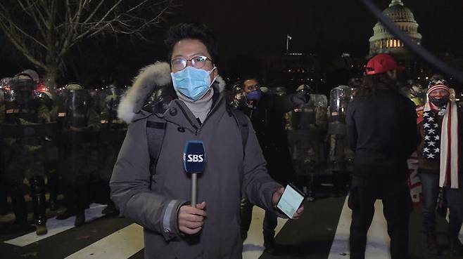 야간 통행금지가 내려진 미 의사당 주변에 주 방위군이 투입된 모습