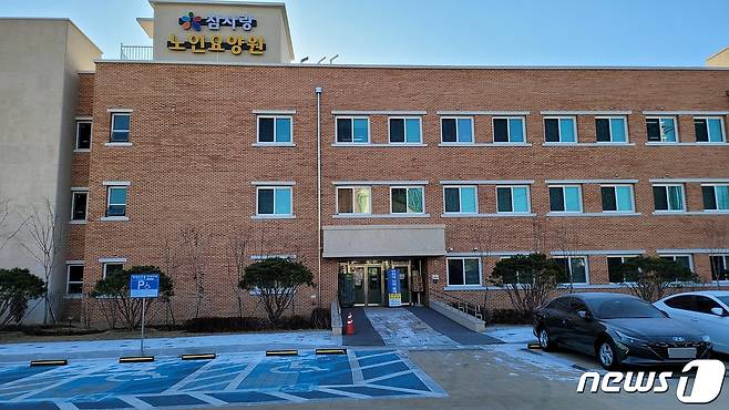 충북 청주 참사랑노인요양원이 12일 낮 12시를 기해 코로나19 동일집단(코호트) 격리에서 해제된다. © News1 남궁형진 기자