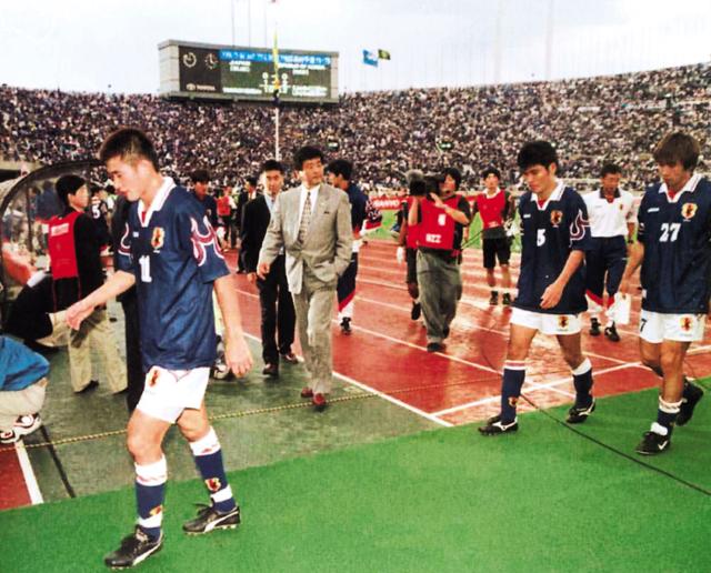 1998 프랑스월드컵 아시아지역 예선이 열린 1997년 당시 미우라(오른쪽). 한국일보 자료사진