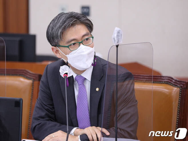 조정훈 시대전환 의원. 2020.11.2/뉴스1 © News1 신웅수 기자