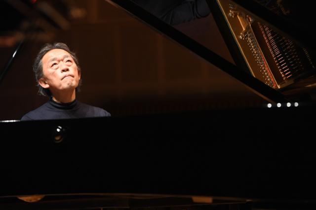 피아니스트 정명훈의 연주는 23일까지 KBS 교양 프로그램 '숨터'에서 감상할 수 있다. KBS교향악단 제공