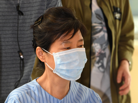 In this file photo, former President Park Geun-hye receives a medical examination at the Seoul St. Mary's Hospital in southern Seoul on Aug. 30, 2017.  [YONHAP]