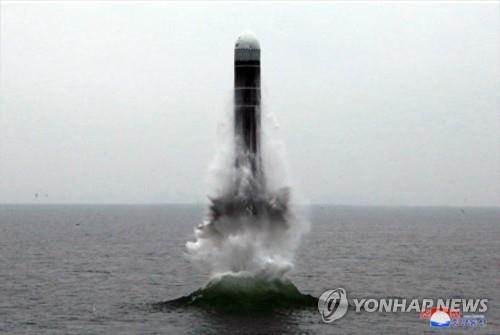 북한 SLBM 북극성-3형 발사 장면 [연합뉴스 자료사진]
