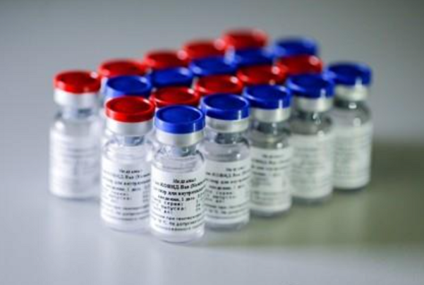 러시아가 자체 개발해 세계 최초로 공식 등록한 '스푸트니크 V' 코로나19 백신./ 로이터 연합뉴스