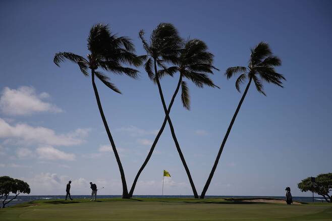 <YONHAP PHOTO-1919> HONOLULU, HAWAII - JANUARY 12: K.J. Choi of Korea on the 16th green during a practice round prior to the Sony Open in Hawaii at the Waialae Country Club on January 12, 2021 in Honolulu, Hawaii.   Gregory Shamus/Getty Images/AFP == FOR NEWSPAPERS, INTERNET, TELCOS & TELEVISION USE ONLY ==/2021-01-13 08:52:31/ <저작권자 ⓒ 1980-2021 ㈜연합뉴스. 무단 전재 재배포 금지.>