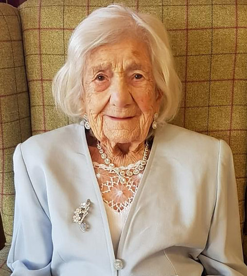 코로나 이겨낸 106살 영국 할머니. 페이스북 캡처