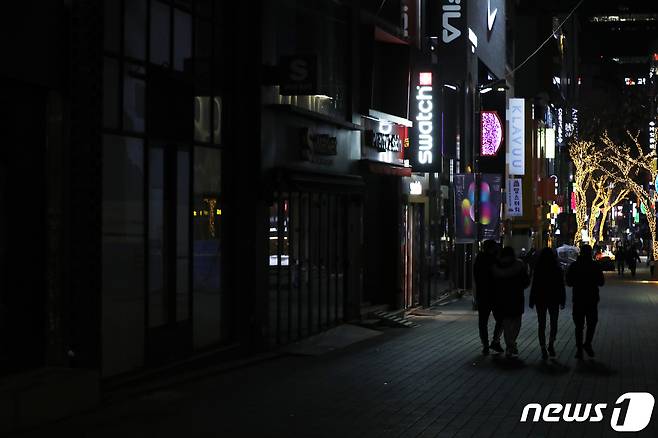5일 오후 서울 명동 거리. 2020.12.5/뉴스1 © News1 황기선 기자