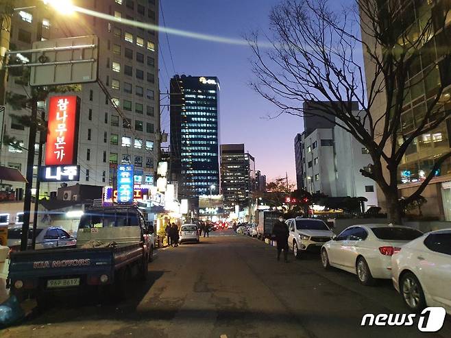 18일 오후 서울 마포구 한 번화가의 모습 © 뉴스1/정혜민 기자