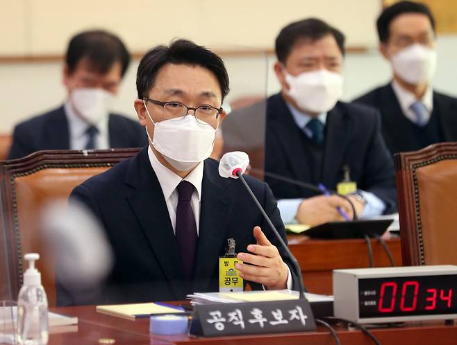 Kim Jin-wook, nominee for the inaugural chief of the Corruption Investigation Office for High-ranking Officials, speaks during his confirmation hearing Tuesday held at the National Assembly.
