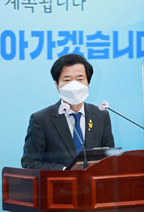 지난 6일 신년 기자회견을 하는 김승환 전북도교육감.