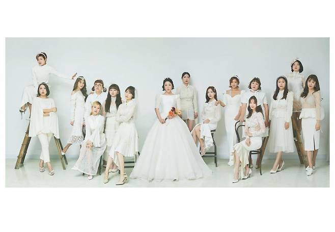 Kim Yeong-hee wrote on his Instagram account on Monday: Get your best friends together, all bless you, marriage in a difficult time.We were going to burst our heads as we prepared for the victory. Everyone would do that.I am going to take a look at the marriage-style society of 10 couples who are scheduled to marriage from March after suffering, he said.I was stressed and hard, but I want to help. The photo, which was released together, attracts attention because Kim Yeong-hee and about 15 Comedian colleagues are together as bridesmaids.The strong friendship of Comedian colleagues with various white styling and Kim Yeong-hee adds hunting.Kim Yeong-hee will marriage Yoon Seung-yeol, a 10-year-old baseball player, on the 23rd.The two decided to marriage in four months of devotion, and on the 17th, Kim Yeong-hees proposal was revealed and collected.