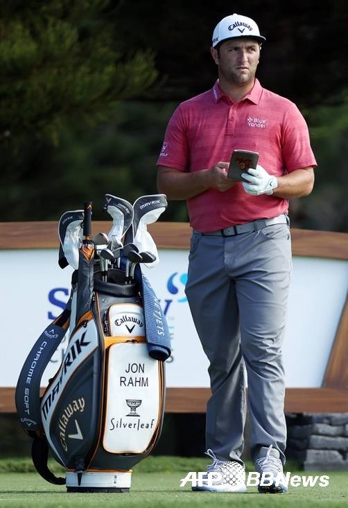 2021년 미국프로골프(PGA) 투어 센트리 토너먼트 오브 챔피언스에서 캘러웨이 클럽을 가지고 나온 욘 람. 사진제공=ⓒAFPBBNews = News1