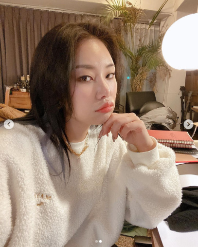 Today, Cheetah posted a short article See you soon and a picture and video on his personal Instagram.A mischievous smile that looks at the camera and a more watery look.The netizens who watched the photos are happy to say, What is the beautiful look?, Do you have a new song? I will wait.Meanwhile, Cheetah and Nam Yeon-woo admitted to their devotion in December 2018.The two of them appeared together on MBC Bringing is a loser and released their daily life naturally, but acknowledged Breakup in three years of public devotion on the 21st.[Photo] Cheetah Instagram