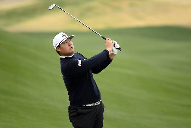 지난 시즌 미국프로골프(PGA)투어에서 활약하는 한국 선수 가운데 유일하게 우승 트로피를 들었던 임성재는 이번 주 아메리칸 익스프레스에서 다시 한번 우승에 도전한다. PGA투어-게티이미지 제공